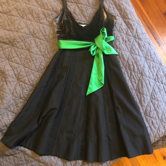 Anthropologie / Moulinette Soeurs Black A-Line Dress with Velvent Bodice Sz 2 - Picture 2 of 10